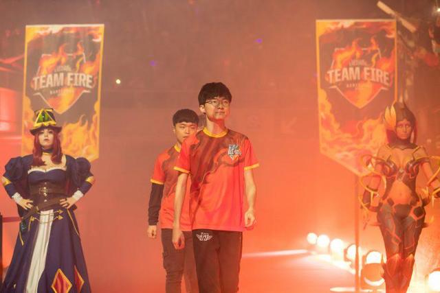 央媒罕见发 央媒罕见发