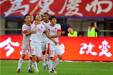 置于光束正 置于光束正